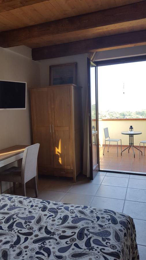Vezzi Portio B&B La Taverna Degli Angeli المظهر الخارجي الصورة
